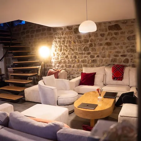De Groupe A La Campagne - Ideal Pour Un Week-end Entre Amis Ou Famille * Tiranges