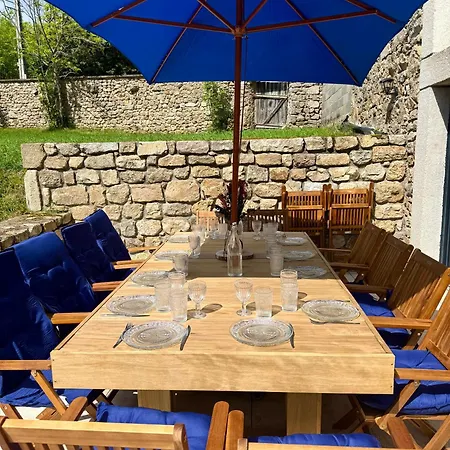 Σπίτι διακοπών De Groupe A La Campagne - Ideal Pour Un Week-end Entre Amis Ou Famille Tiranges